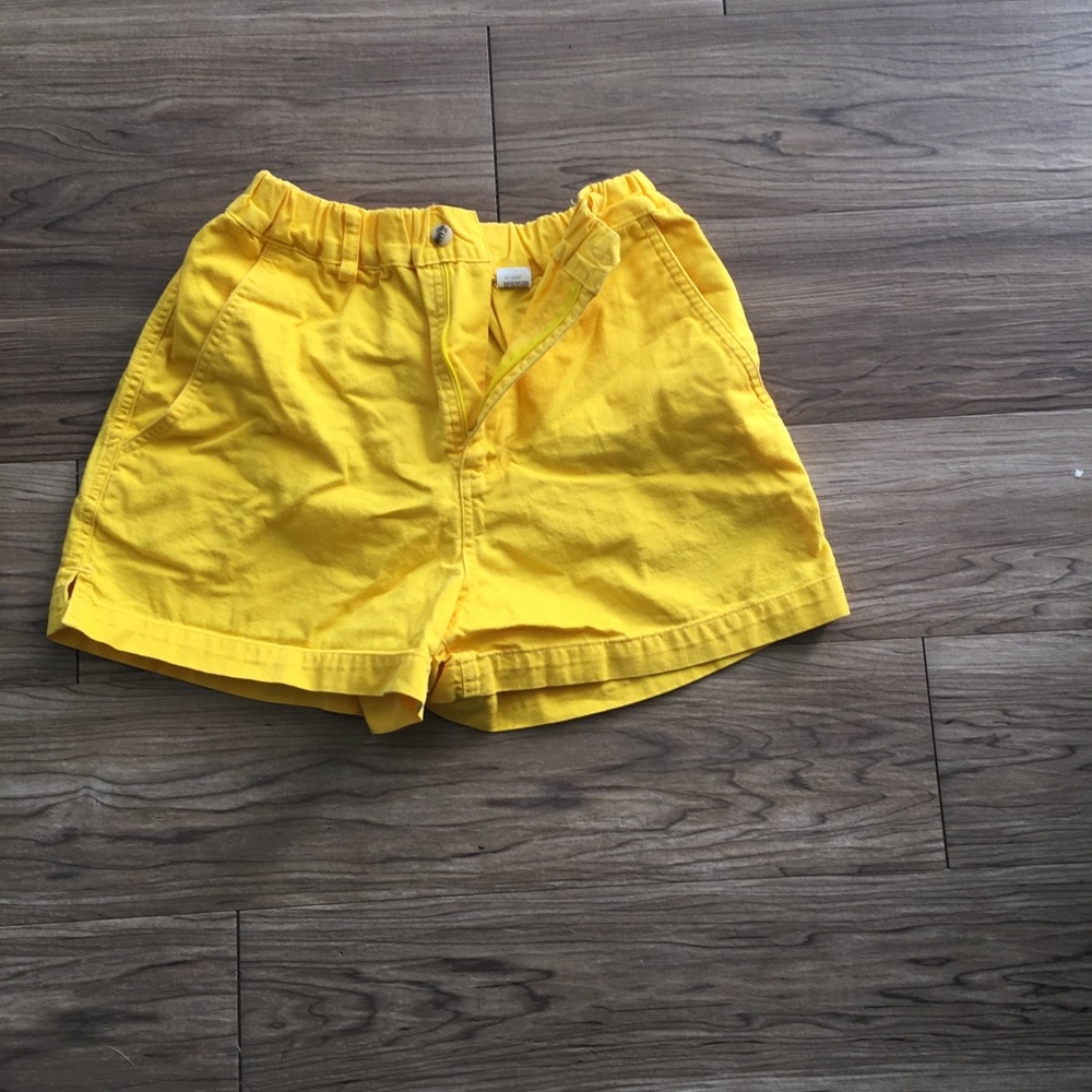 Vintage high waisted yellow shorts